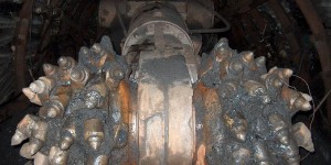 Fundación Barredo - Cursos para el manejo de maquinaria de extracción 1 Minador AM50 Cabezal 1 1000x500 Fundación Barredo